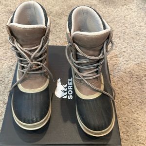 Women’s sorel boots size 8